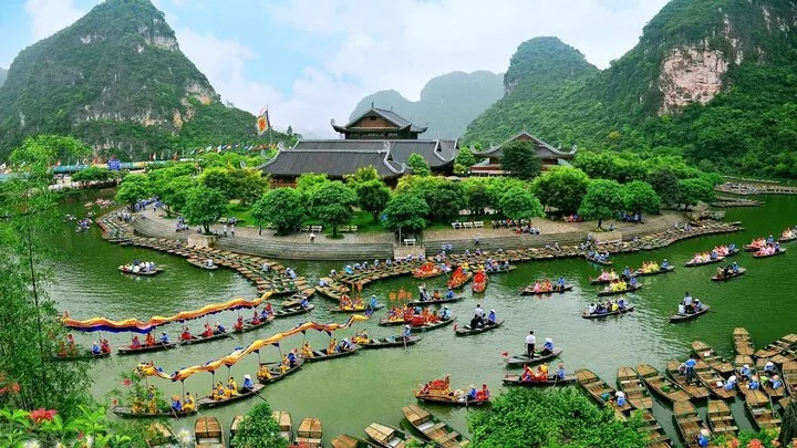 trang-an-ninh-binh-co-gi-de-choi-a1